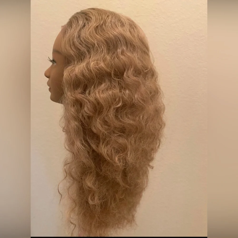Wig - Picture 4 of 6